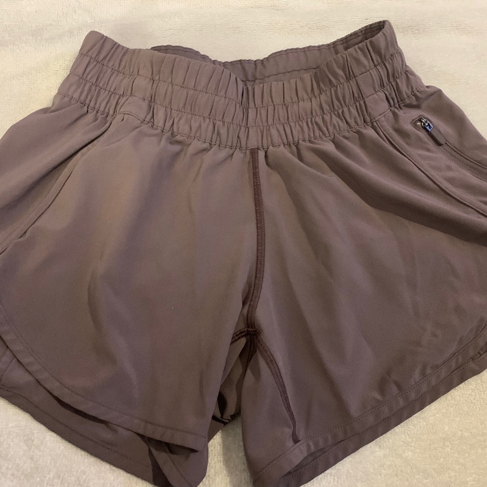 Lululemon Shorts-READ DESCRIPTION